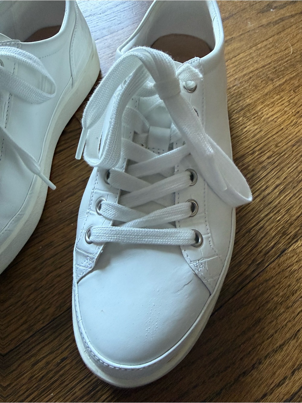 Women’s Vionic leather white sneakers - Picture 4 of 7